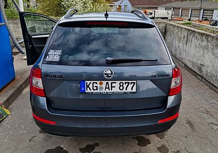 Skoda Octavia 2.0 TDI DSG Ambition Combi Ambition