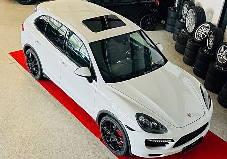 Porsche Cayenne Turbo -Burmester -Scheckheft