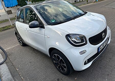 Smart ForFour 1.0 52kW prime Leder TüV Service