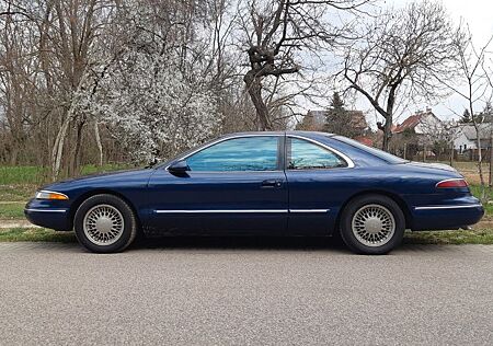 Lincoln Mark VIII in gepflegtem Zustand (4600ccm, 280PS)