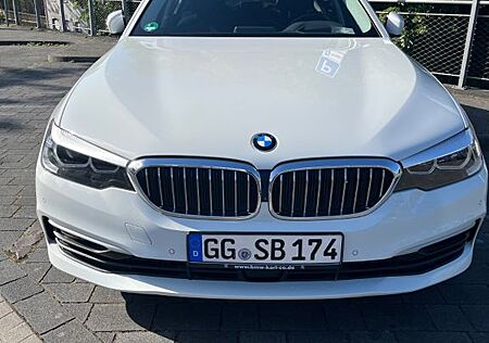 BMW 520d Baujahr 2019 zu verkaufen