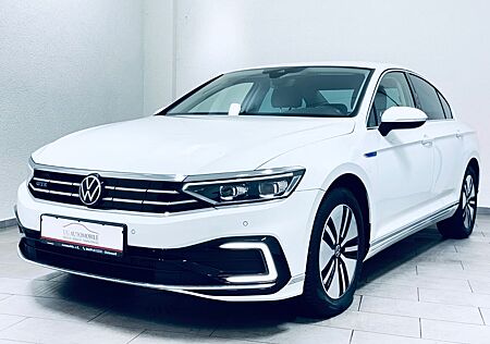 VW Passat Volkswagen Lim. GTE * 1.H * R-KAM * ACC * 8xALU *