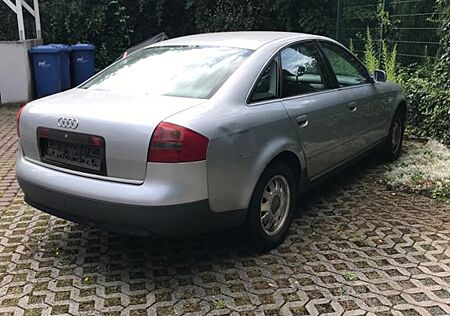 Audi A6 2.4 100kW -