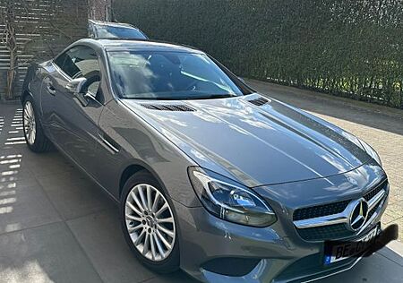 Mercedes-Benz SLC 200 -