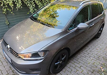 VW Golf Sportsvan Volkswagen 1.4 TSI 92kW Highline BMT Hig...