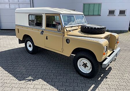 Land Rover Serie III Serie IIa LR109 Benziner