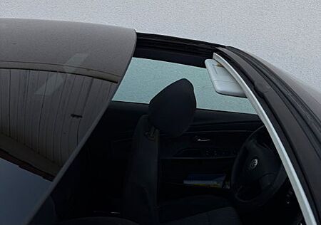 VW Eos Volkswagen 1.6 FSI Standard