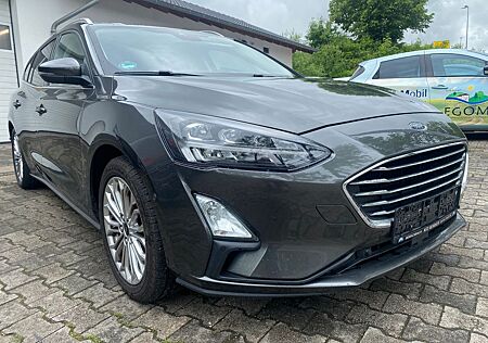 Ford Focus Turnier Titanium Kamera- B.u.O- Led- usw.