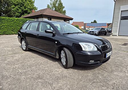 Toyota Avensis Combi Executive 2.0-l-VVT-i Executive
