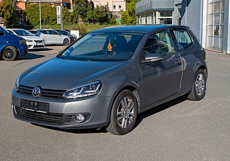 VW Golf Volkswagen 1.4 DAB+ LED + Service Neu + weiteres Neu