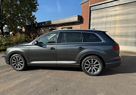 Audi Q7 3.0 TDI quattro tiptronic - S-line