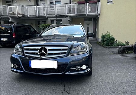 Mercedes-Benz C 200 Top gepflegte C Klasse