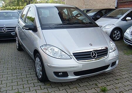 Mercedes-Benz A 150 Classic Automatik / 32.744 km / 1. Besitz