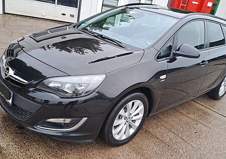 Opel Astra Sports T. 2.0 CDTI Navi,Tempomat,Sitzheiz