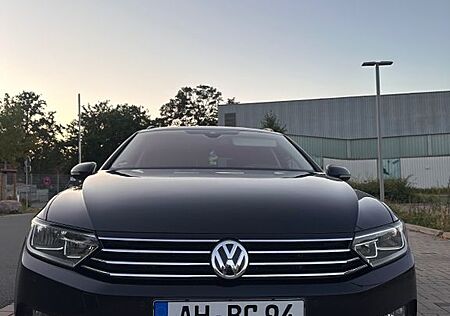 VW Passat Volkswagen 2.0 TDI SCR 140kW DSG Comfortl. Varia...