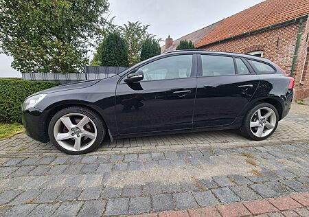 Volvo V60 DRIVe - Sitzheizung AHK Klima-Automatik TÜV