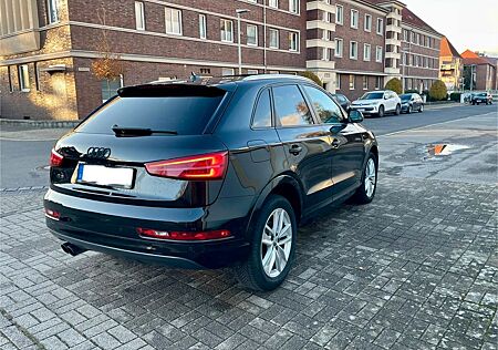 Audi Q3 2.0 TFSI quattro S tronic S line S line