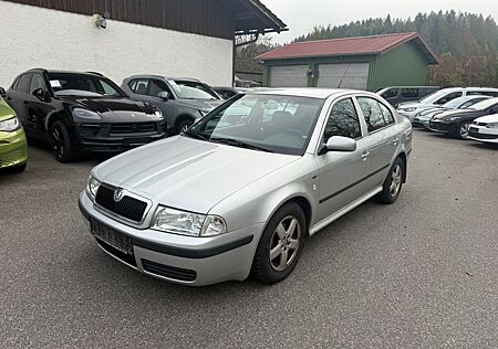 Skoda Octavia Lim. Elegance 2.Hand Ahk Klima TÜV 07/25