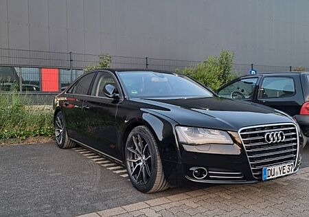 Audi A8 4.2 FSI tiptronic quattro -