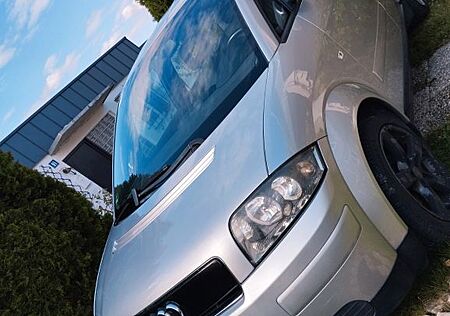 Audi A2 1.4 -silber -