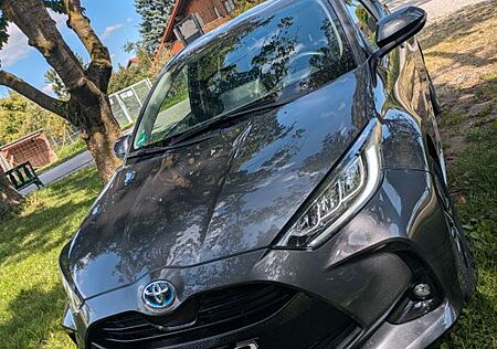 Toyota Yaris 1.5-l-VVT-i Hybrid CVT Style Style