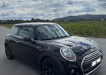 Mini ONE 1.2 schwarz mit ALU-Winterrädern