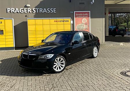 BMW 320i -