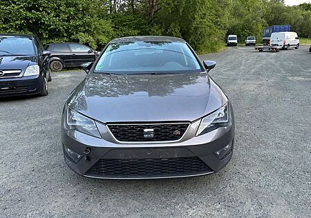 Seat Leon FR 1,4 TSI Leichter Brandschaden !