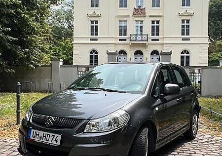 Suzuki SX4 | 1. Hand | 76.800 km | Top gepflegt