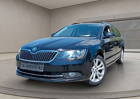 Skoda Superb Combi Exclusive*NAVI*MEMORY*XEN*SCHECKHEF