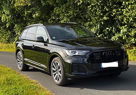 Audi Q7 55 TFSI quattro tiptronic S line Garantie