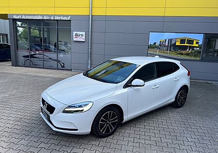 Volvo V40 Momentum/LED/AHK/ALLWETTER/SHZ/TEMP*