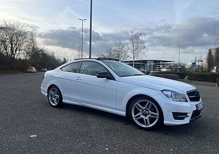 Mercedes-Benz C 250 Sport Coupé Autom. Sport
