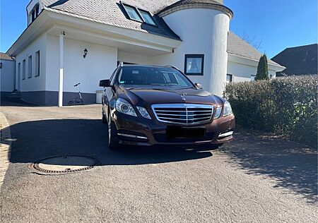 Mercedes-Benz E 350 CDI 4MATIC T BlueEFFICIENCY -