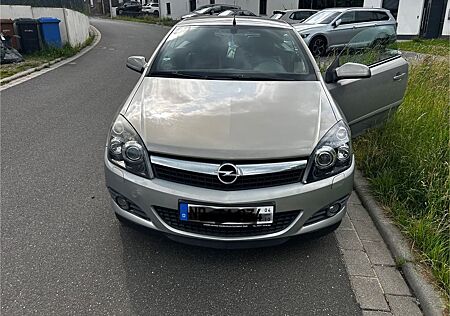 Opel Astra H Twin Top Cabrio neuer Tüv*