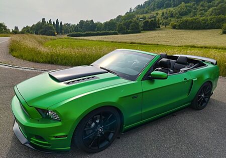 Ford Mustang GT/CS 2013 - Cabrio - Schalter