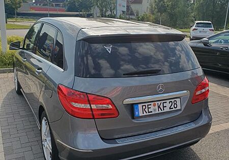 Mercedes-Benz B 180 CDI BlueEFFICIENCY -