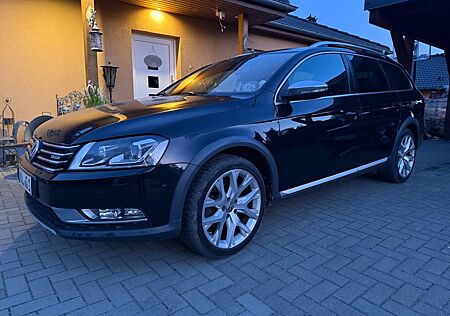 VW Passat Alltrack Volkswagen 2.0 TSI DSG 4MOTION Vollausstatt