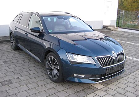 Skoda Superb Combi L&K 4x4 Vollausstattung!