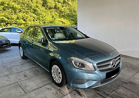 Mercedes-Benz A 180 BlueEfficiency*Bi-Xenon*Park-Assist.