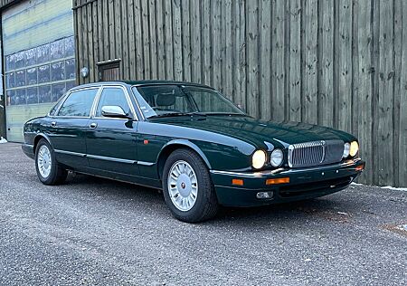 Jaguar XJ12 6.0 Auto Lang XL12