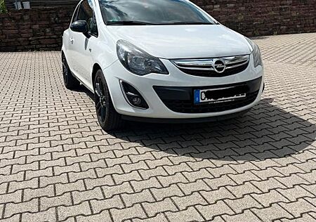 Opel Corsa d 1.4 101 PS 8-Fachbereifung Color Edition