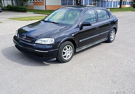 Opel Astra 1.6 -