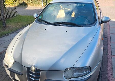 Alfa Romeo 147 1.6 16V T.Spark ECO SHAPE SHAPE