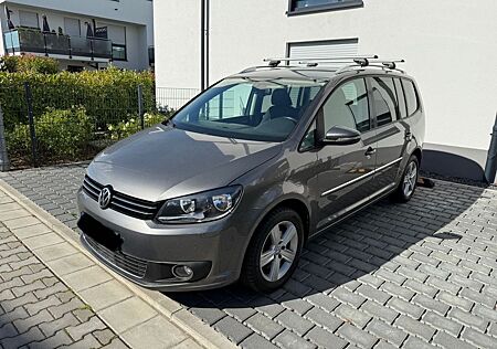 VW Touran Volkswagen 2.0 TDI DSG Highline 7.Sitzer