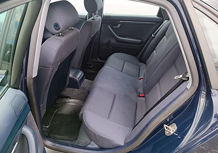 Audi A4 1.6 -