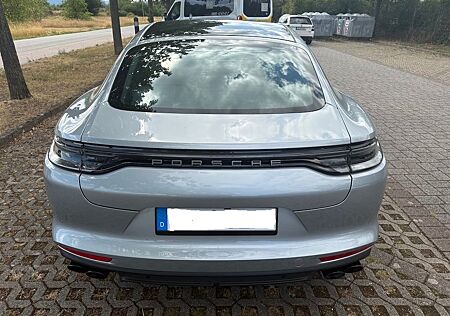 Porsche Panamera Platinum Edition