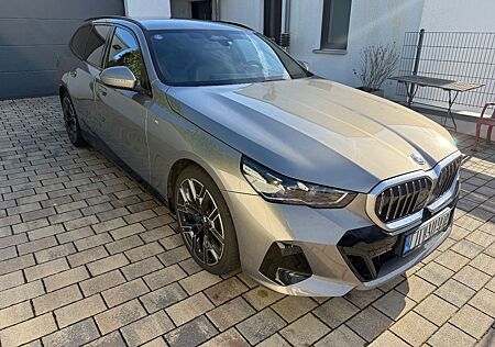BMW 550e xDrive Touring M Sport HUD AHK B&W KomSitz