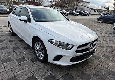 Mercedes-Benz A 200 DCT Park Assist Navi MBUX SitzHzg