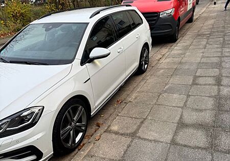 VW Golf Volkswagen R Line l 1.5 TSI ACT OPF DSG UNITED Variant